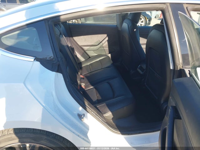 2018 TESLA MODEL 3 5YJ3E1EA3JF045488 Photo 7