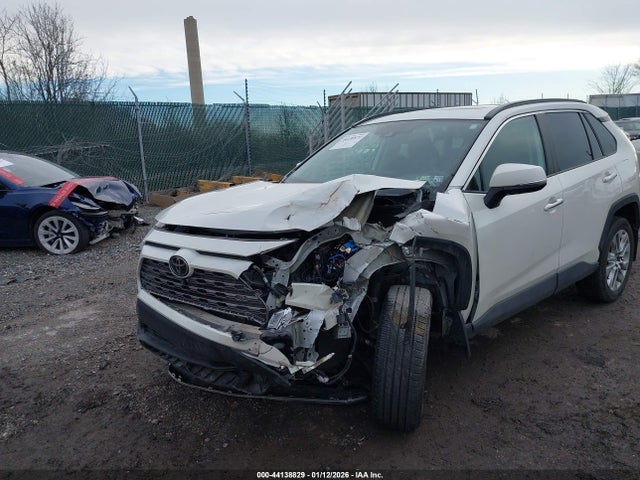 2T3N1RFV7MW207691 Toyota Rav4 Limited