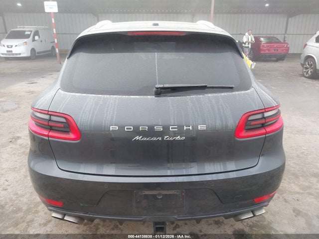 Porsche Macan Turbo 2017 WP1AF2A50HLB61921 Image 16