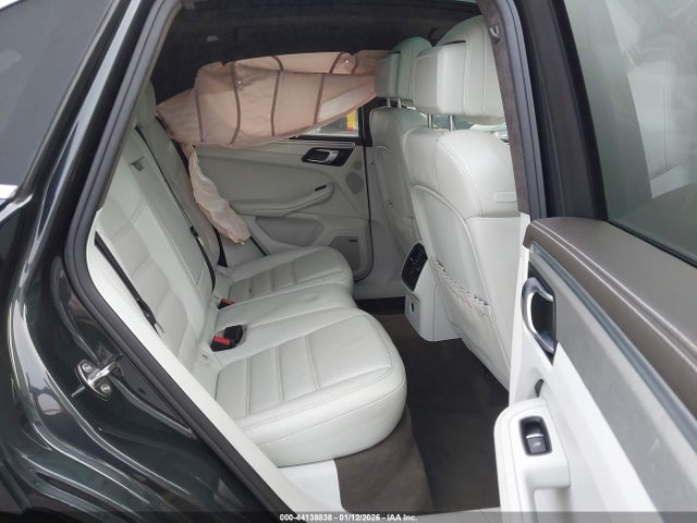 2017 PORSCHE MACAN WP1AF2A50HLB61921 Photo 7