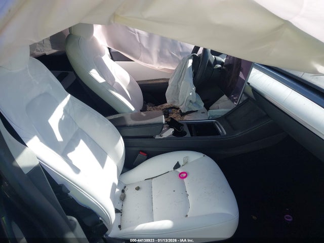 2022 TESLA MODEL Y 7SAYGDEF6NF443784 Photo 4