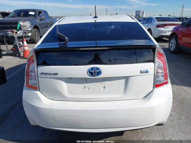 Toyota Prius Four 2014 JTDKN3DU9E1745453 Image 17