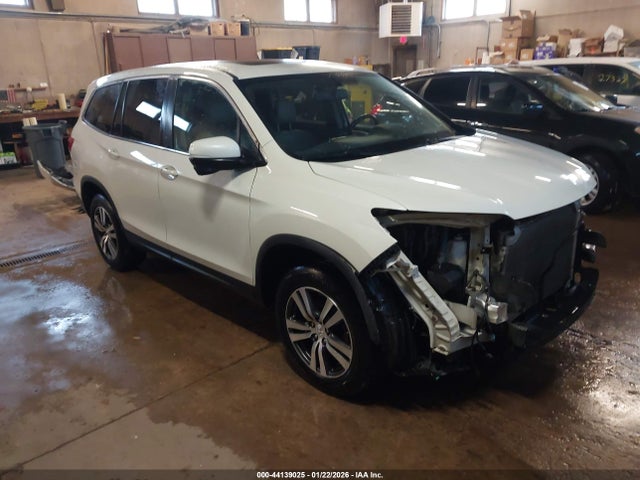 2016 HONDA PILOT 5FNYF6H58GB011666