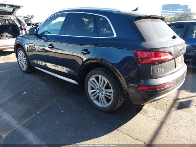 WA1BNAFYXK2076968 Audi Q5 45 Premium