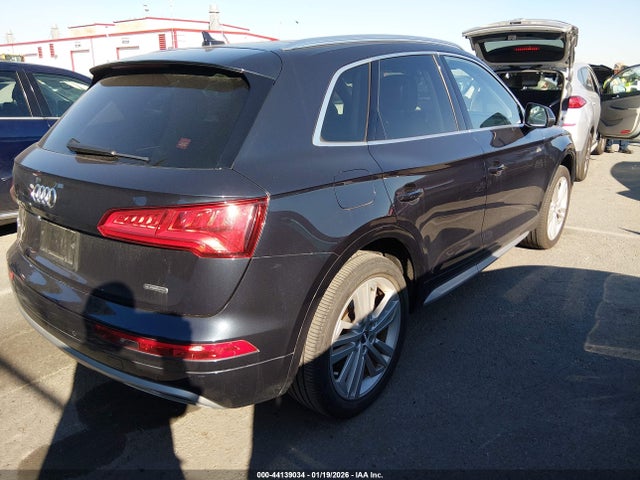 WA1BNAFYXK2076968 Audi Q5 45 Premium