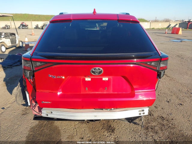 Toyota BZ4X XLE 2024 JTMAAAAAXRA052970 Image 17