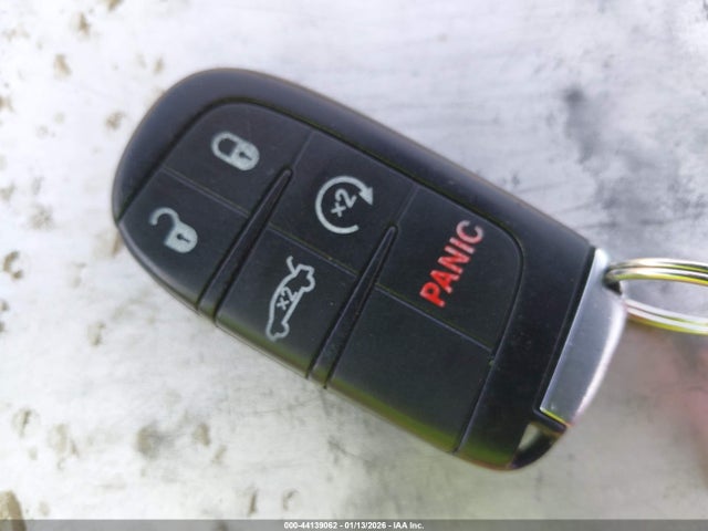 Chrysler 300 300s 2018 2C3CCABG2JH223016 Image 11