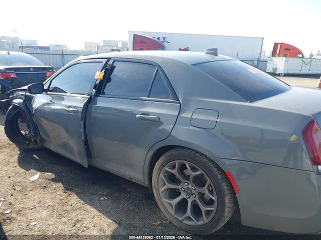 Chrysler 300 300s 2018 2C3CCABG2JH223016 Image 14