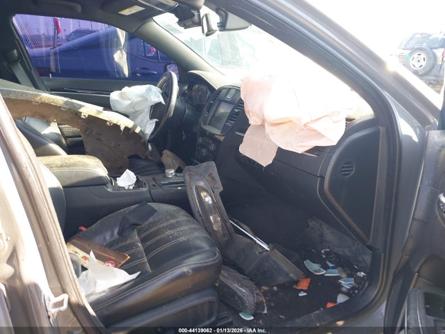 Chrysler 300 300s 2018 2C3CCABG2JH223016 Image 5