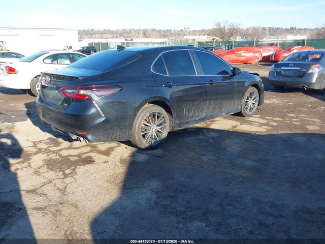 4T1G11AK1MU471229 Toyota CAMRY SE