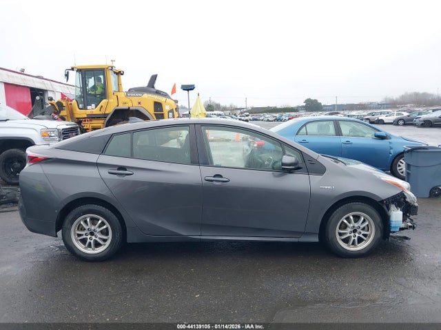 JTDKBRFU3H3566732 Toyota Prius Two