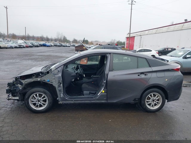 JTDKBRFU3H3566732 Toyota Prius Two