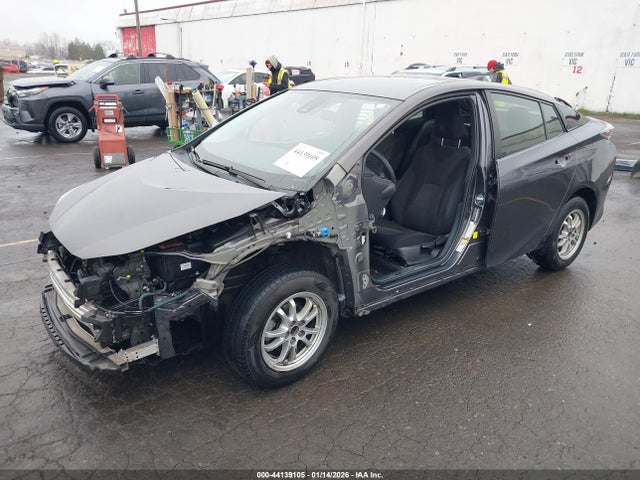 JTDKBRFU3H3566732 Toyota Prius Two