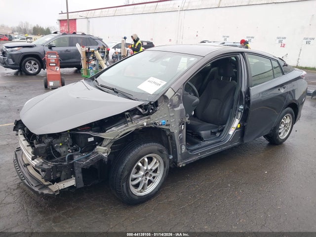 JTDKBRFU3H3566732 Toyota Prius Two