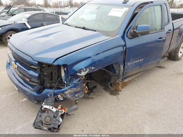 1GCVKREC6JZ189502 Chevrolet Silverado 1500 2lt