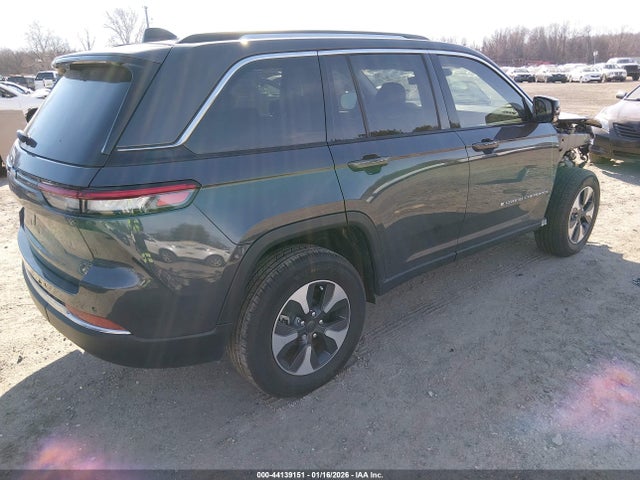 2023 JEEP GRAND CHEROKEE 4XE 1C4RJYB61PC610437 Photo 3