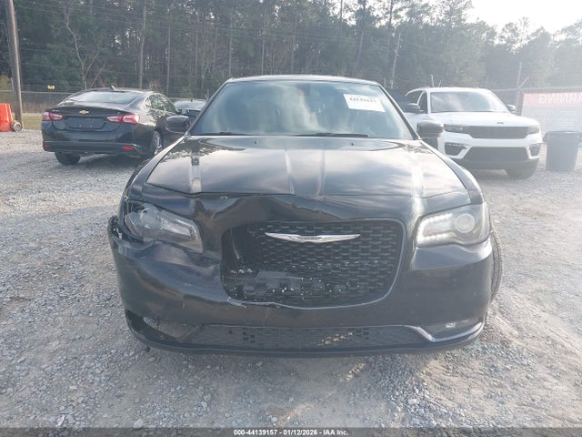 Chrysler 300 S 2016 2C3CCABG1GH207804 Image 13