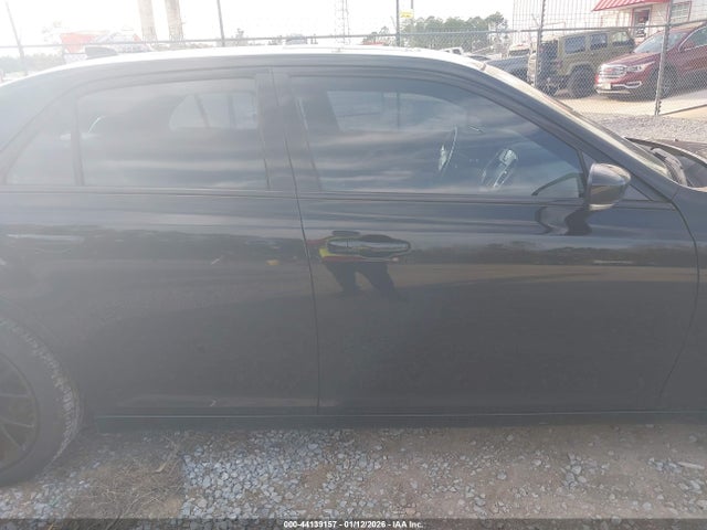 Chrysler 300 S 2016 2C3CCABG1GH207804 Image 14