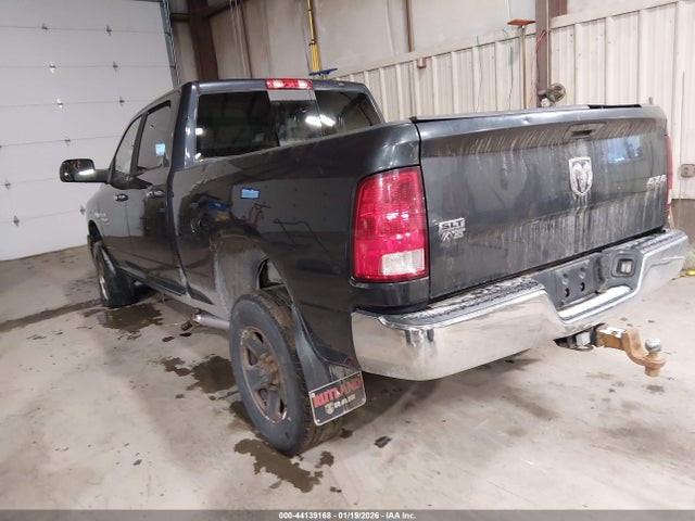 2015 RAM 2500 3C6TR5DT6FG623624 Photo 2