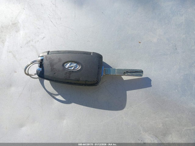 5NMS23AD4KH085532 Hyundai Santa Fe Se