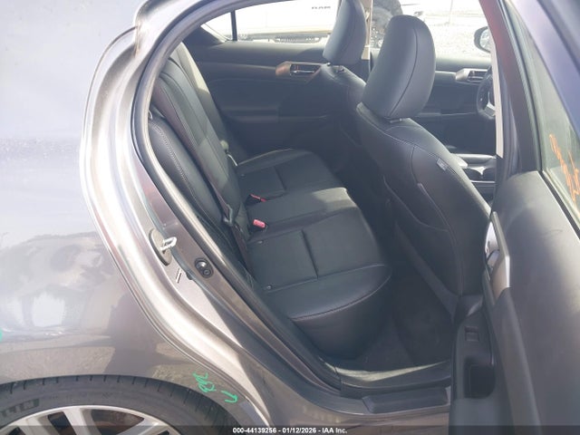 Lexus CT 200H 2014 JTHKD5BHXE2185083 Image 8