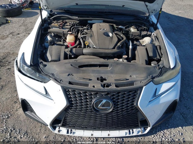 Lexus IS 300 2018 JTHBA1D21J5083139 Image 10