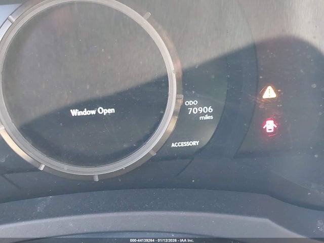 Lexus IS 300 2018 JTHBA1D21J5083139 Image 16
