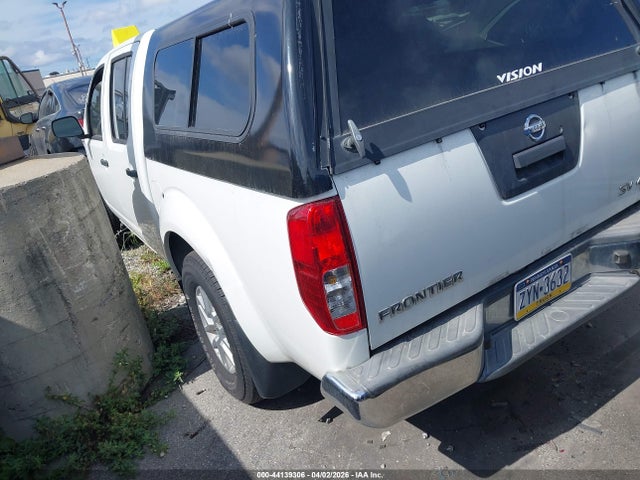 1N6AD0EV5JN715886 Nissan Frontier Sv