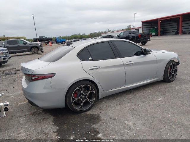 2024 ALFA ROMEO GIULIA ZARFAMBN6R7680536 Photo 3
