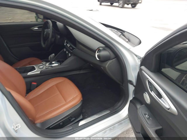 2024 ALFA ROMEO GIULIA ZARFAMBN6R7680536 Photo 4