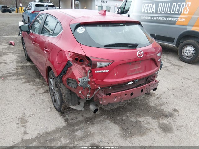 3MZBN1M32JM257323 Mazda Mazda3 Grand Touring