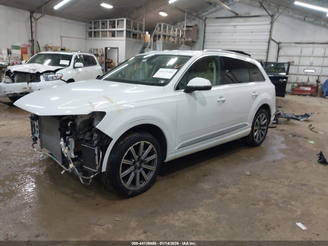 2017 AUDI Q7 WA1VAAF76HD059131 Photo 1