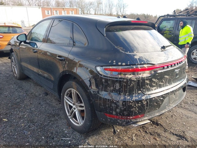 2021 PORSCHE MACAN WP1AA2A5XMLB08135 Photo 2