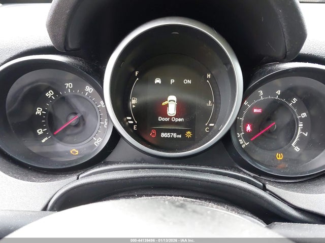 2016 FIAT 500X ZFBCFYCT7GP447753 Photo 6