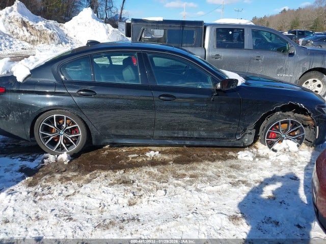 BMW M550 I Xdrive 2022 WBA13BK04NCJ62916 Image 13