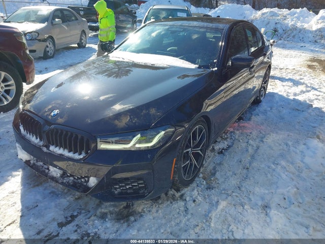 BMW M550 I Xdrive 2022 WBA13BK04NCJ62916 Image 2