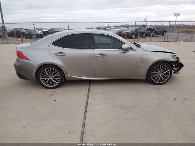 Lexus IS 200T 2017 JTHBA1D26H5044119 Image 13
