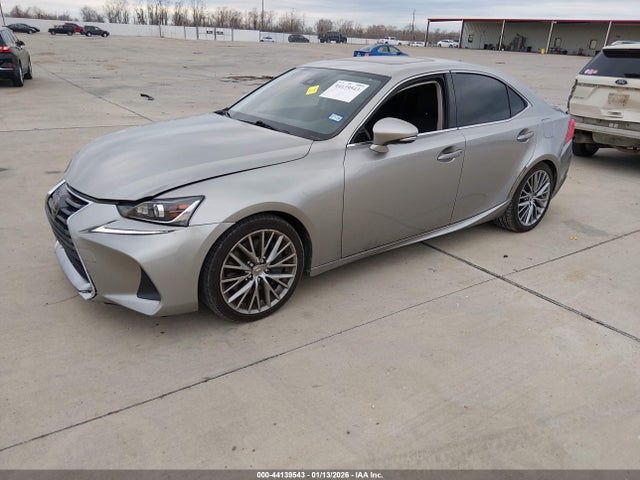Lexus IS 200T 2017 JTHBA1D26H5044119 Image 2