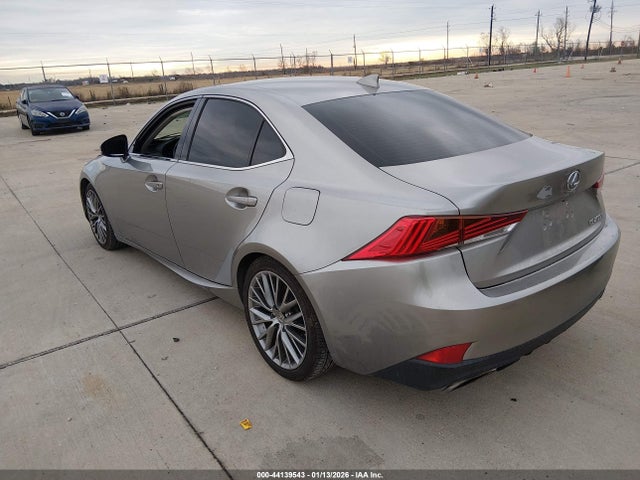 Lexus IS 200T 2017 JTHBA1D26H5044119 Image 3