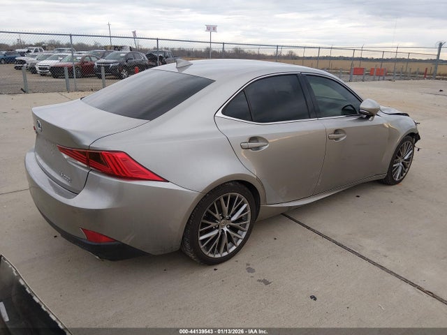 Lexus IS 200T 2017 JTHBA1D26H5044119 Image 4