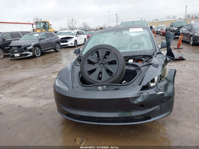 Продаж на аукціоні авто 2024 Tesla Model 3 Long Range Dual Motor All-wheel Drive/rear-wheel Drive, vin: 5YJ3E1EAXRF833048, номер лоту: 44139573