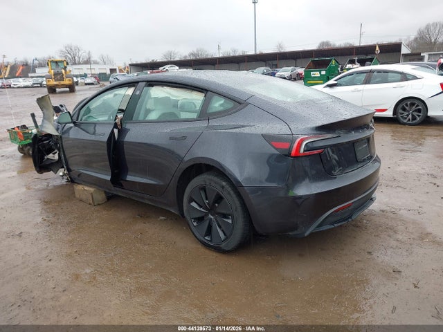 2024 TESLA MODEL 3 5YJ3E1EAXRF833048 Photo 2