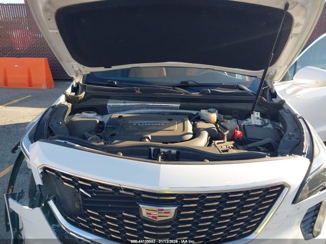 2019 CADILLAC XT4 1GYFZCR48KF196321 Photo 9