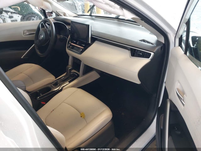 Toyota Corolla Cross Xle 2024 7MUDAABG2RV115083 Image 5