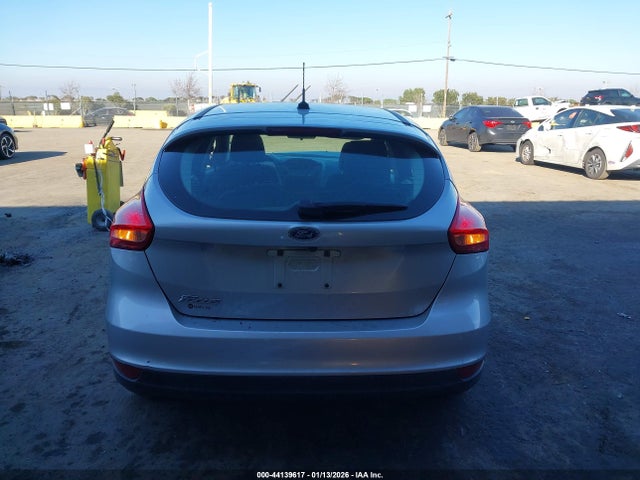1FADP3K29JL250730 Ford FOCUS SE