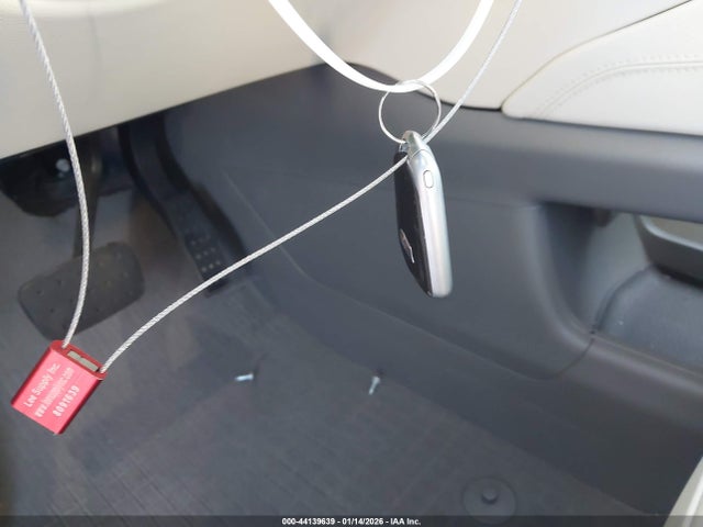 2022 CADILLAC XT5 1GYKNDRS8NZ101001 Photo 10