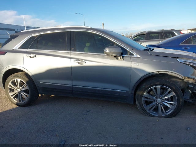 Продажа на аукционе авто 2022 Cadillac Xt5 Awd Premium Luxury, vin: 1GYKNDRS8NZ101001, номер лота: 44139639