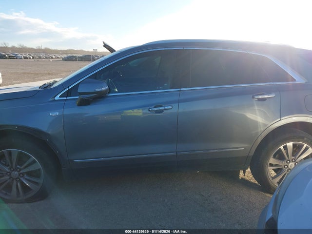 Продажа на аукционе авто 2022 Cadillac Xt5 Awd Premium Luxury, vin: 1GYKNDRS8NZ101001, номер лота: 44139639