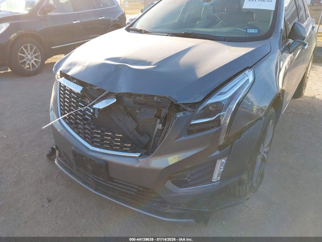 2022 CADILLAC XT5 1GYKNDRS8NZ101001 Photo 5