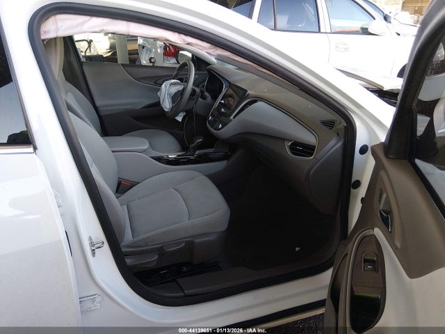 1G1ZD5ST3RF132687 Chevrolet Malibu Fwd 1lt